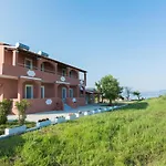 Melador Beachfront Διαμέρισμα