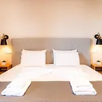 Melador Beachfront Apartament *