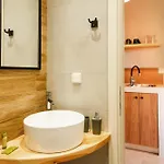 Melador Beachfront Apartament *