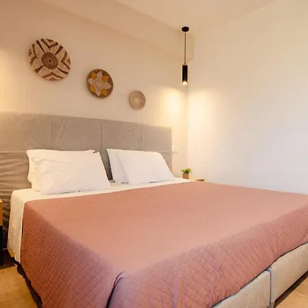 Melador Beachfront Apartment