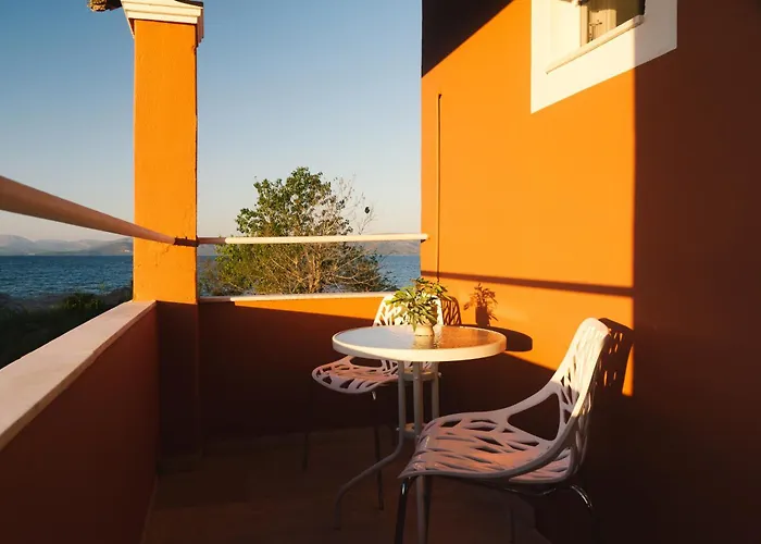 Melador Beachfront Lejlighed *