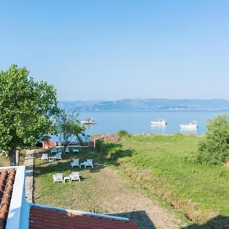 Melador Beachfront Kávos